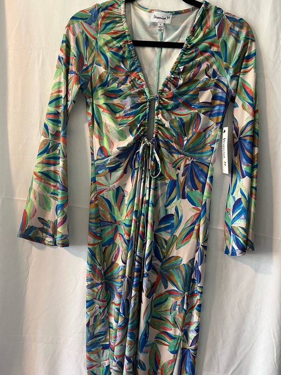 Veronica M Dresses & Skirts - Veronica M Floral Ruched V-Neck Maxi Dress in Multicolor